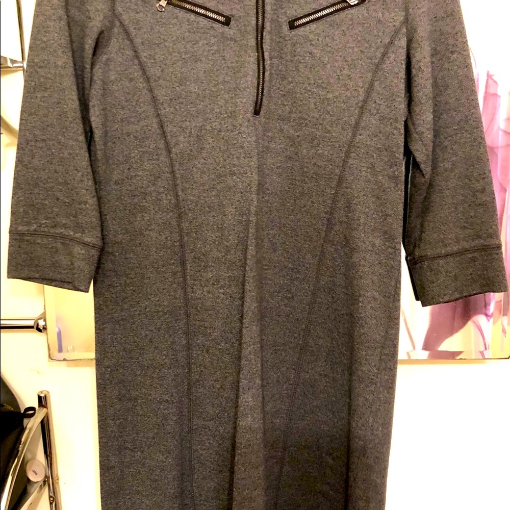 Dress - Picture 4 of 4